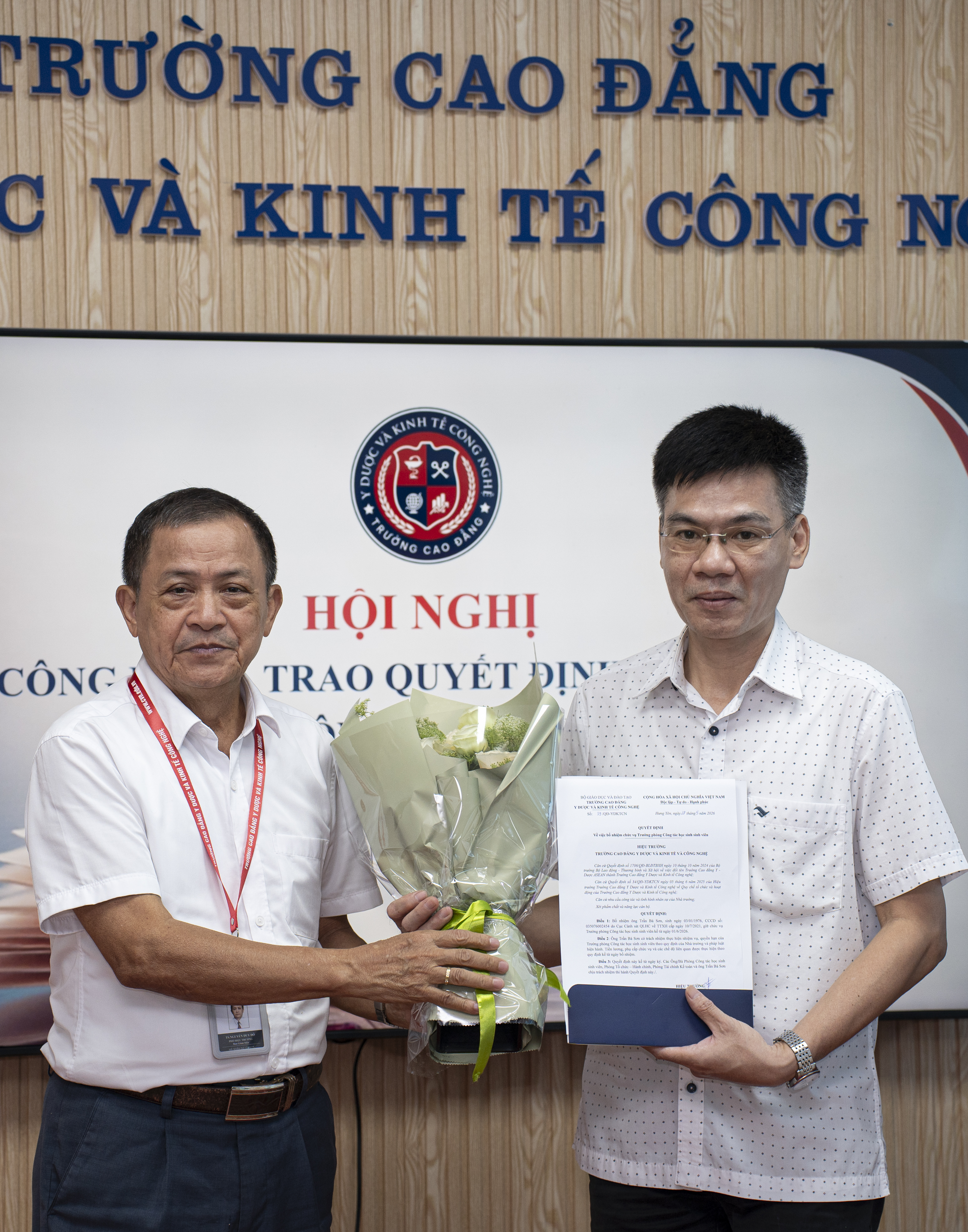 Lễ Công Bố Và Trao Quyết Định Bổ Nhiệm Cán Bộ Năm 2026 Tại Trường Cao Đẳng Y Dược Và Kinh Tế Công Nghệ