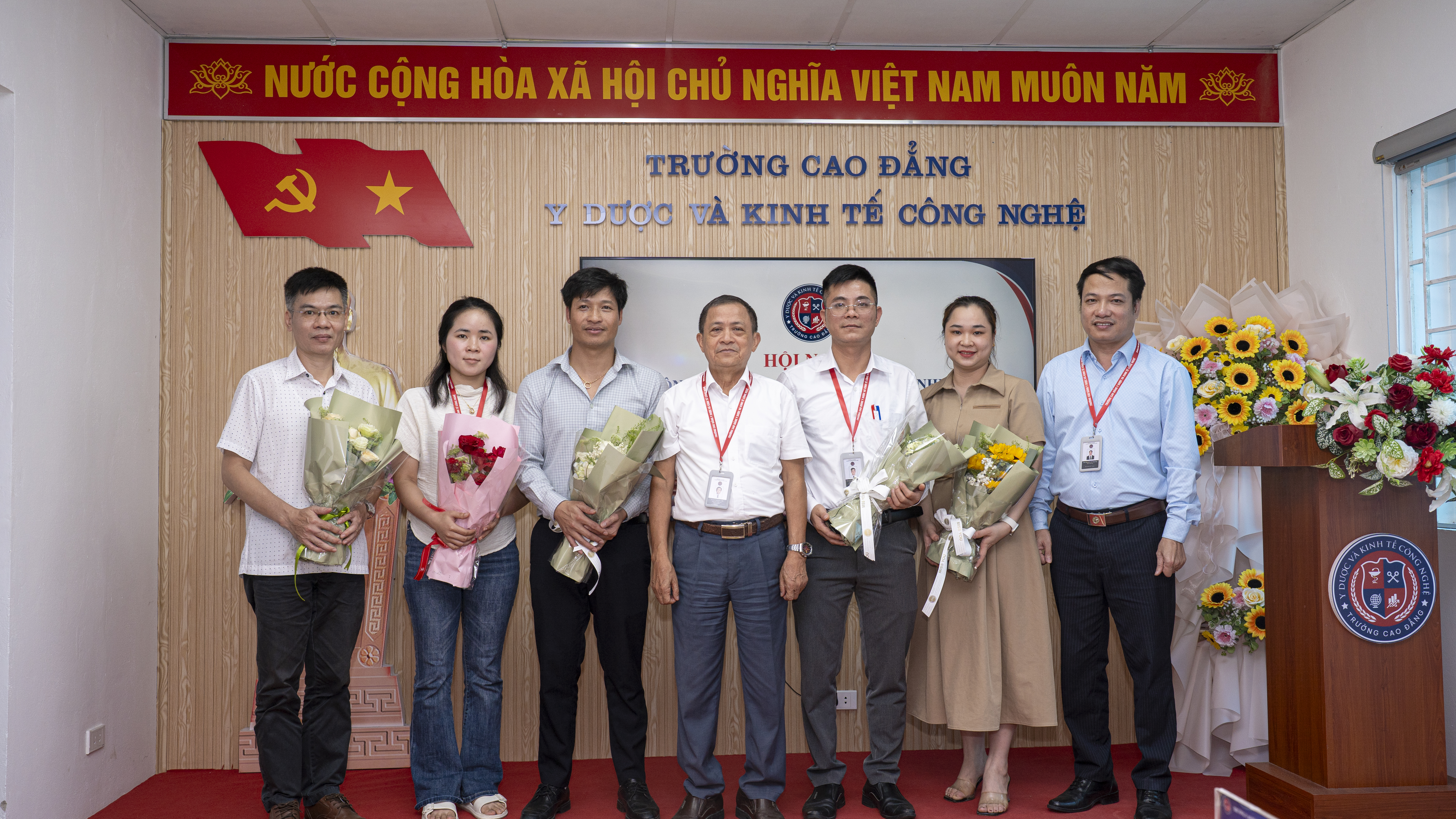 TRƯỜNG CAO ĐẲNG Y DƯỢC VÀ KINH TẾ CÔNG NGHỆ