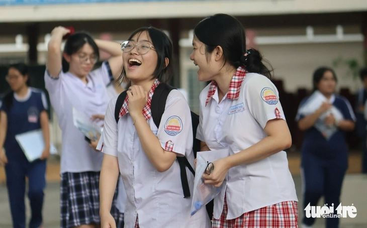 Đề toán thi tốt nghiệp THPT 2026: Dễ lấy điểm 7-8, khó có nhiều điểm 10 - Ảnh 5.