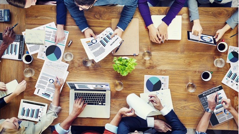 Nên học quản trị kinh doanh hay Marketing? Ưu nhước điểm mỗi ngành